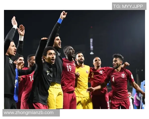 卡塔尔足球明星齐聚一堂合照展现团结与激情的瞬间 卡塔尔足球明星齐聚一堂合照展现团结与激情的瞬间