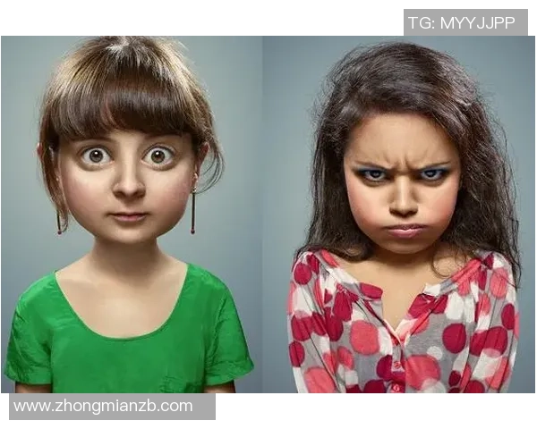 足球明星大头宝宝图片展现可爱与魅力的完美结合,球场外的萌趣瞬间 足球明星大头宝宝图片展现可爱与魅力的完美结合,球场外的萌趣瞬间